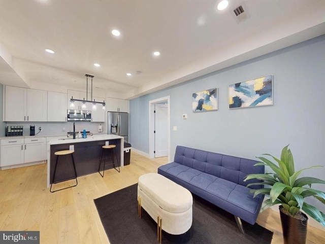 927 Kennedy Street Nw - Photo 1