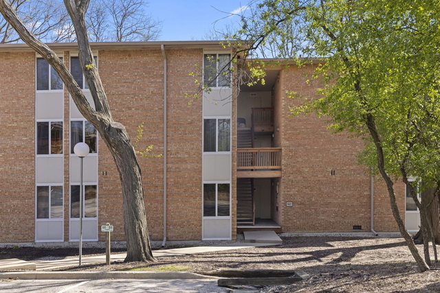5821 Oakwood Drive - Photo 1