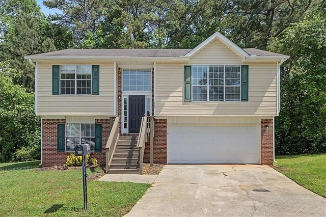 488 Barclay Court - Photo 1