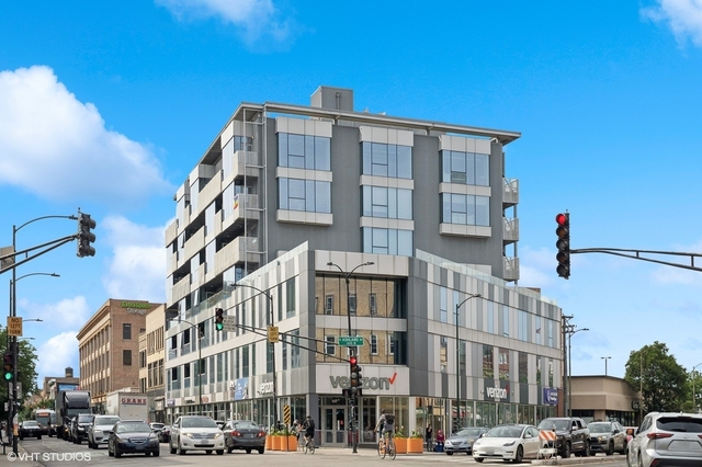 1241 N Milwaukee Avenue - Photo 1