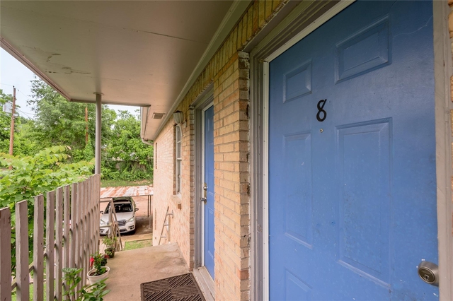 525 12th Street - Photo 1