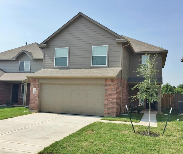 19011 Treviso Terrace - Photo 1