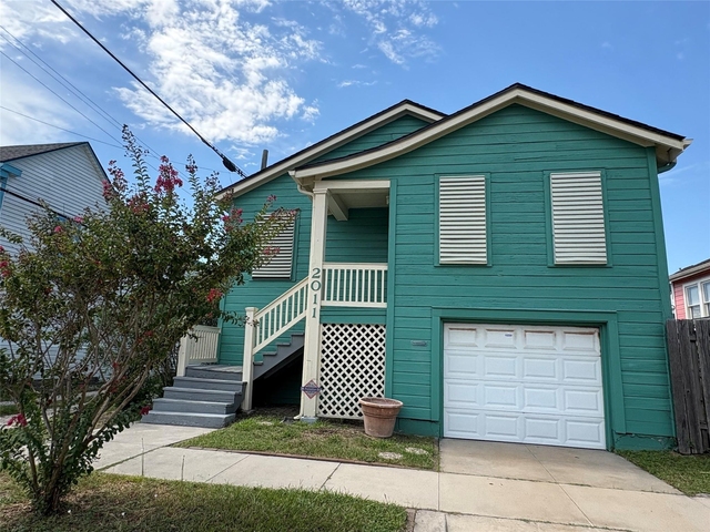 2011 33rd Street - Photo 1