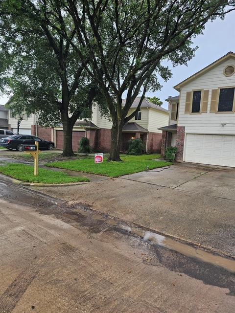 810 Oak West Drive - Photo 1