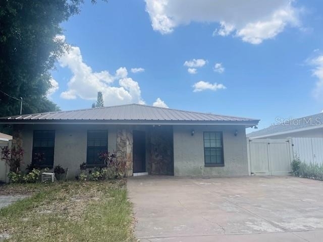 3804 W Hamilton Avenue - Photo 1
