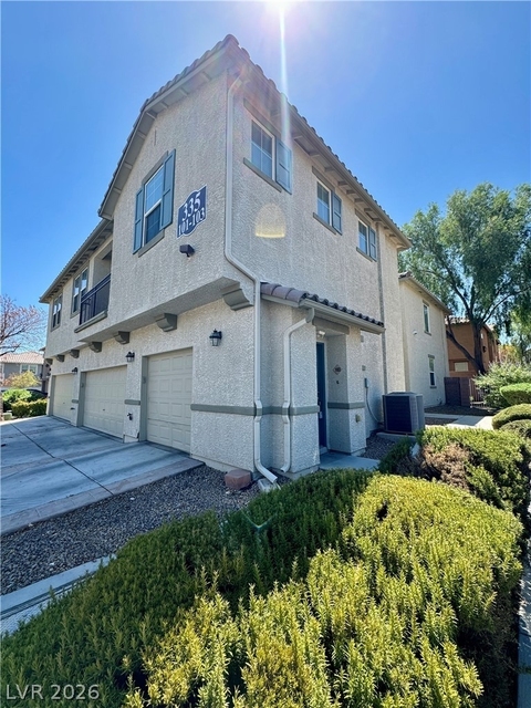 335 Clarence House Avenue - Photo 1