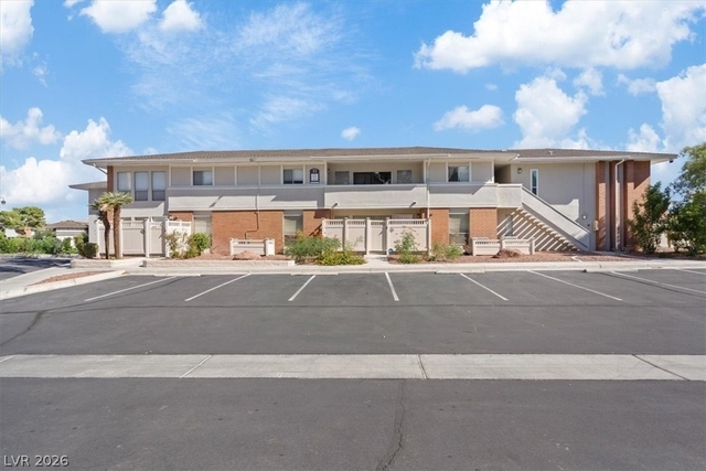 669 Oakmont Avenue - Photo 1