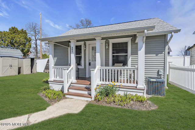 304 1/2 13th Avenue - Photo 1