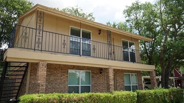 1104 Southmoor Drive - Photo 1