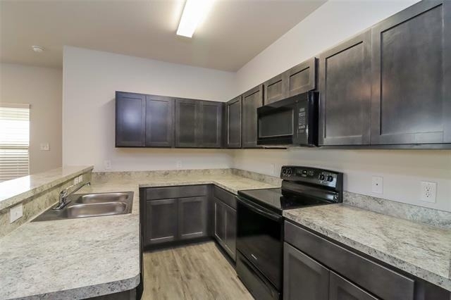 8220 Runner Oak - Photo 1