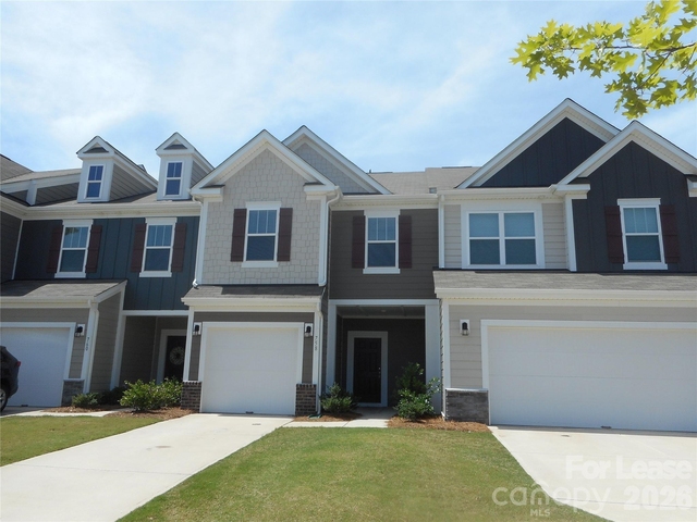758 Earhart Street Nw - Photo 1