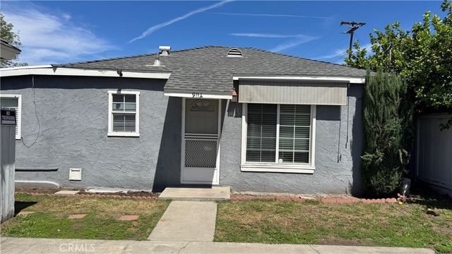 911 Genoa Street - Photo 1