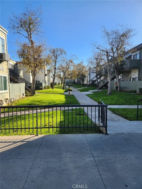 623 N Bristol - Photo 1
