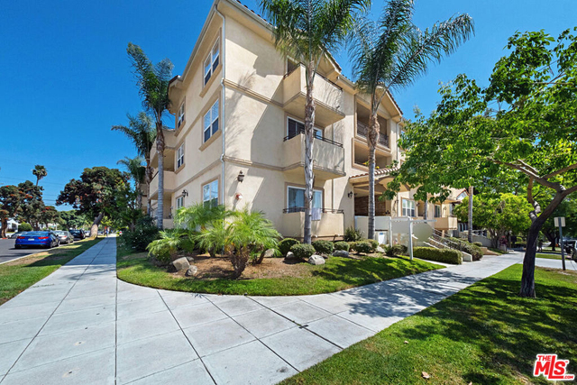 650 E Palm Avenue - Photo 1