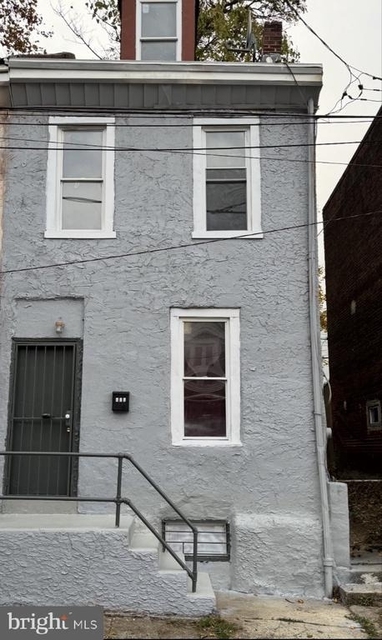 269 E Sharpnack Street - Photo 1