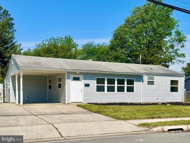 1416 S Governors Avenue - Photo 1