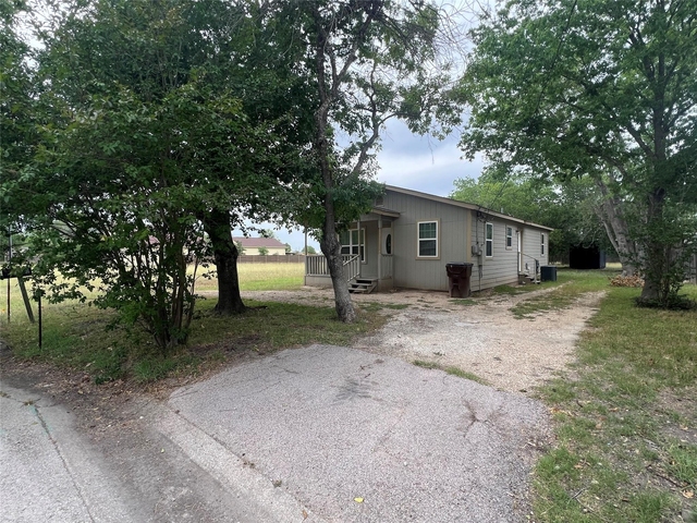 1310 Torres St - Photo 1