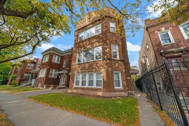 5426 W Jackson Boulevard - Photo 1