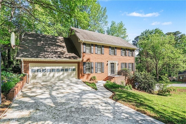 1527 Ridgewood Drive - Photo 1