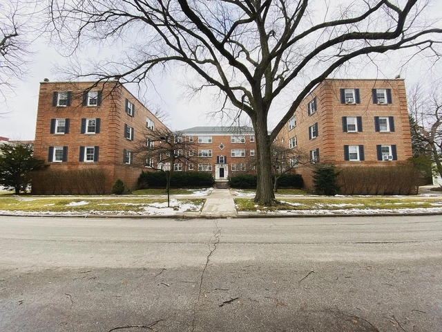 2608 Bennett Avenue - Photo 1
