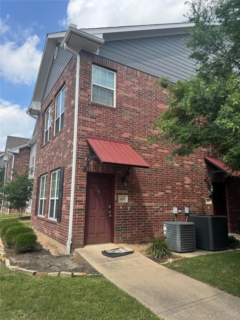 801 Luther Street W - Photo 1