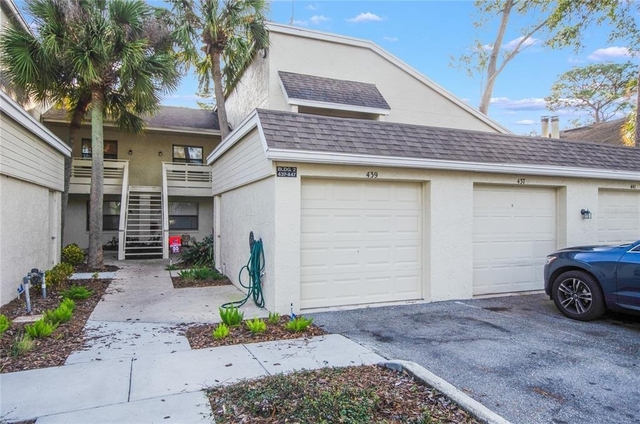 439 S Netherwood Crescent - Photo 1