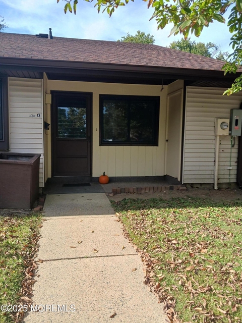 176 Amberly Drive - Photo 1