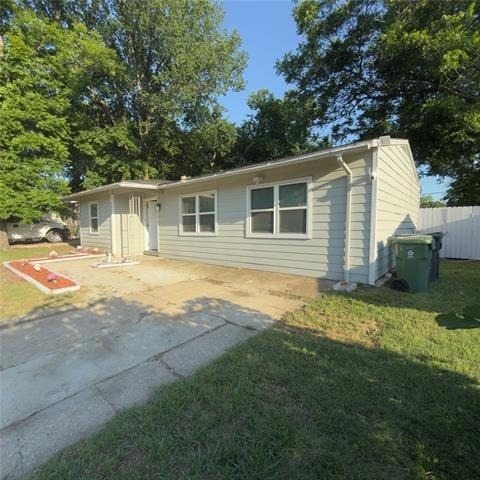1312 Raines Street - Photo 1