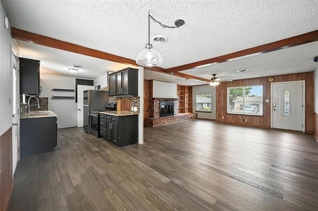302 Young Drive - Photo 1