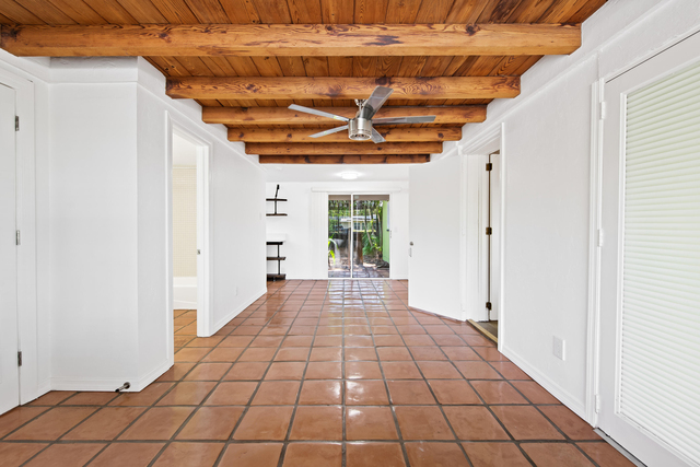 2020 Ne 4th Avenue - Photo 1