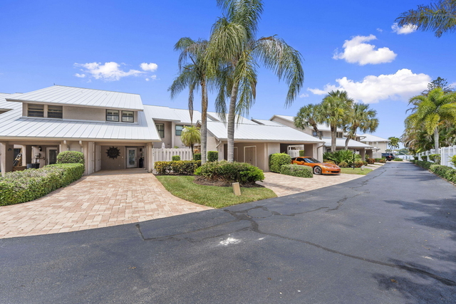 4189 Se Saint Lucie Boulevard - Photo 1