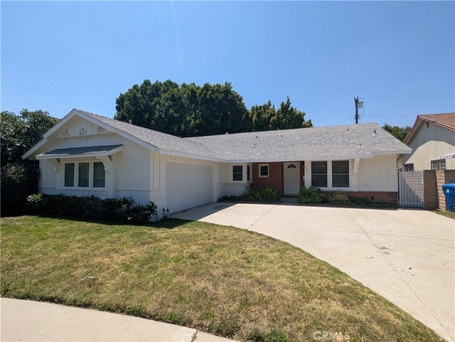 6829 Mclennan - Photo 1
