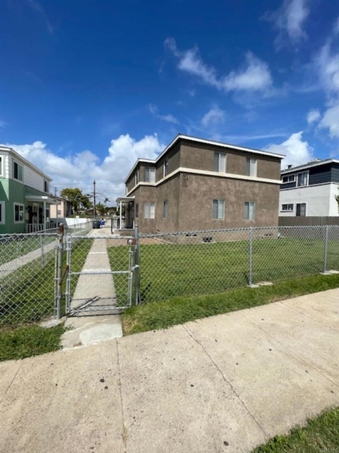 331 E 5th Street - Photo 1