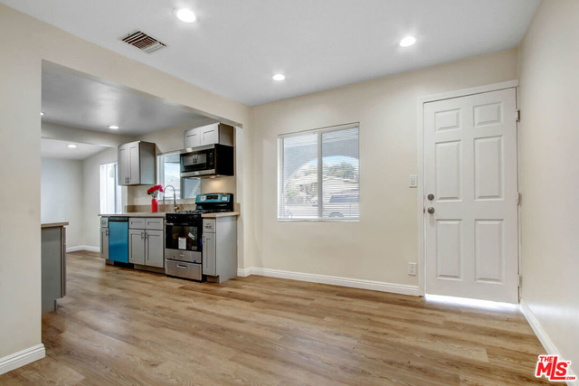 1404 Hollister Street - Photo 1