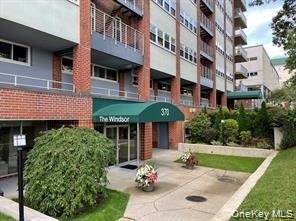 370 Westchester Avenue - Photo 1