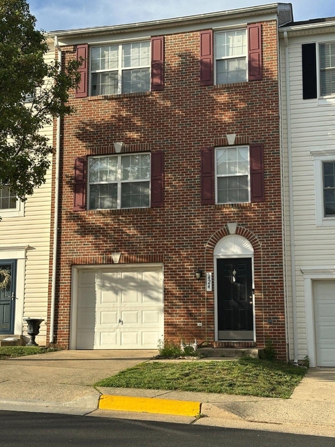 424 Ginkgo Terrace Ne - Photo 1