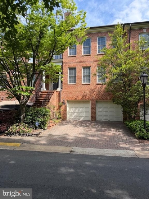 2007 Mayfair Mclean Court - Photo 1