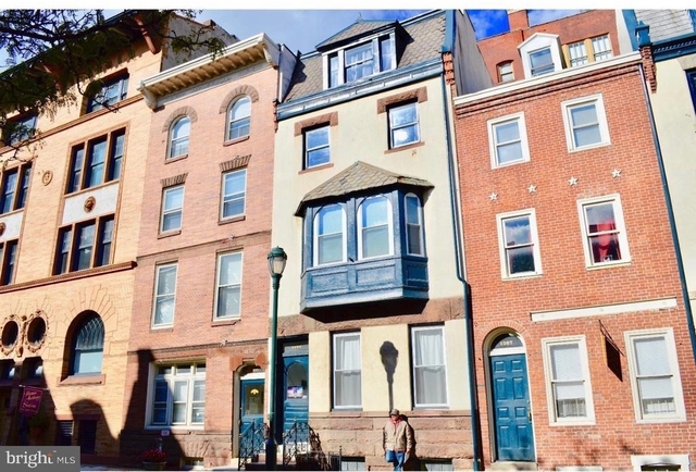 1209 Locust Street - Photo 1