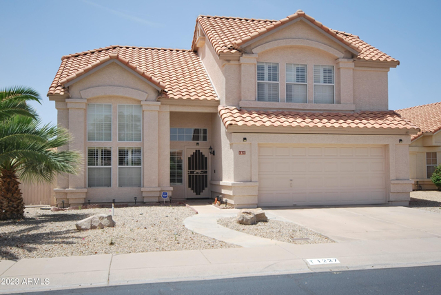 1227 E Glenhaven Drive - Photo 1