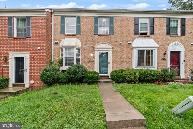 54 Hamlet Drive - Photo 1