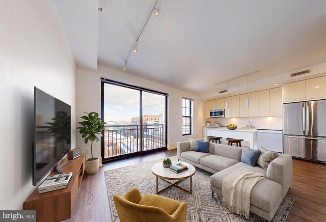 1011 M Street Nw - Photo 1