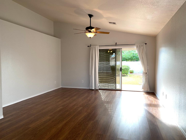 17420 N 2nd Avenue - Photo 1