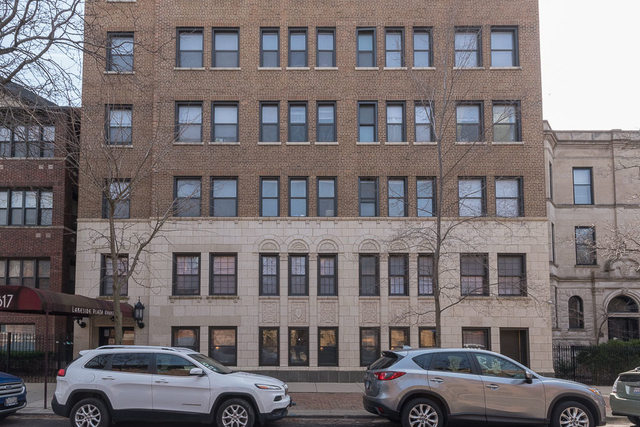 817 W Lakeside Place - Photo 1