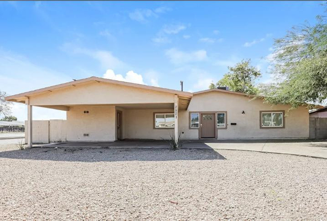 7501 W Whitton Avenue - Photo 1