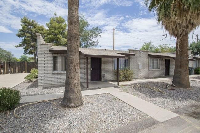 2201 W Belmont Avenue - Photo 1