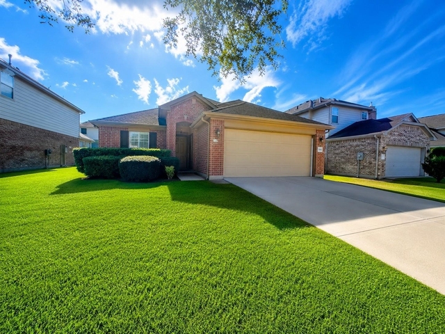 10426 Whisper Bluff Drive - Photo 1