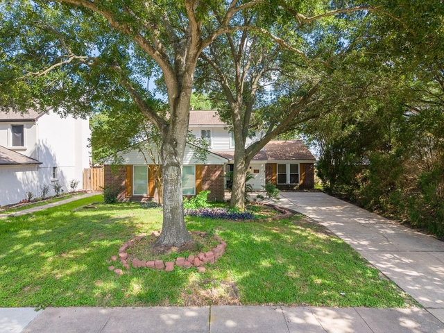 8030 Pine Falls Drive - Photo 1