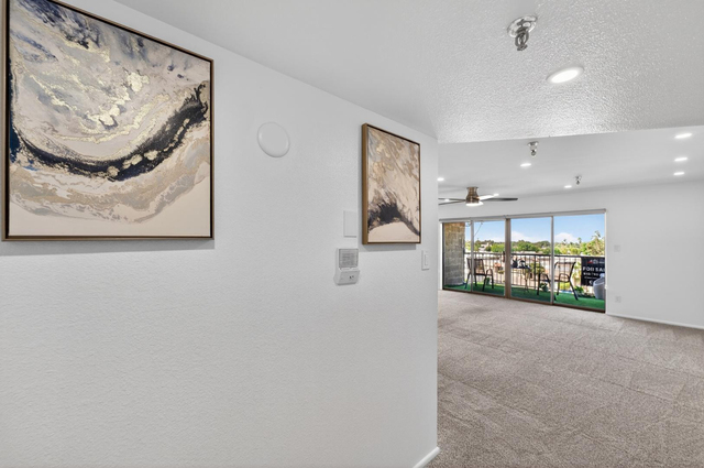 425 S Parkcrest - Photo 1
