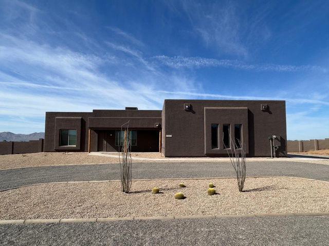23175 W Skinner Road - Photo 1