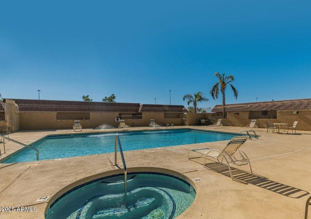 601 W Yukon Drive - Photo 1